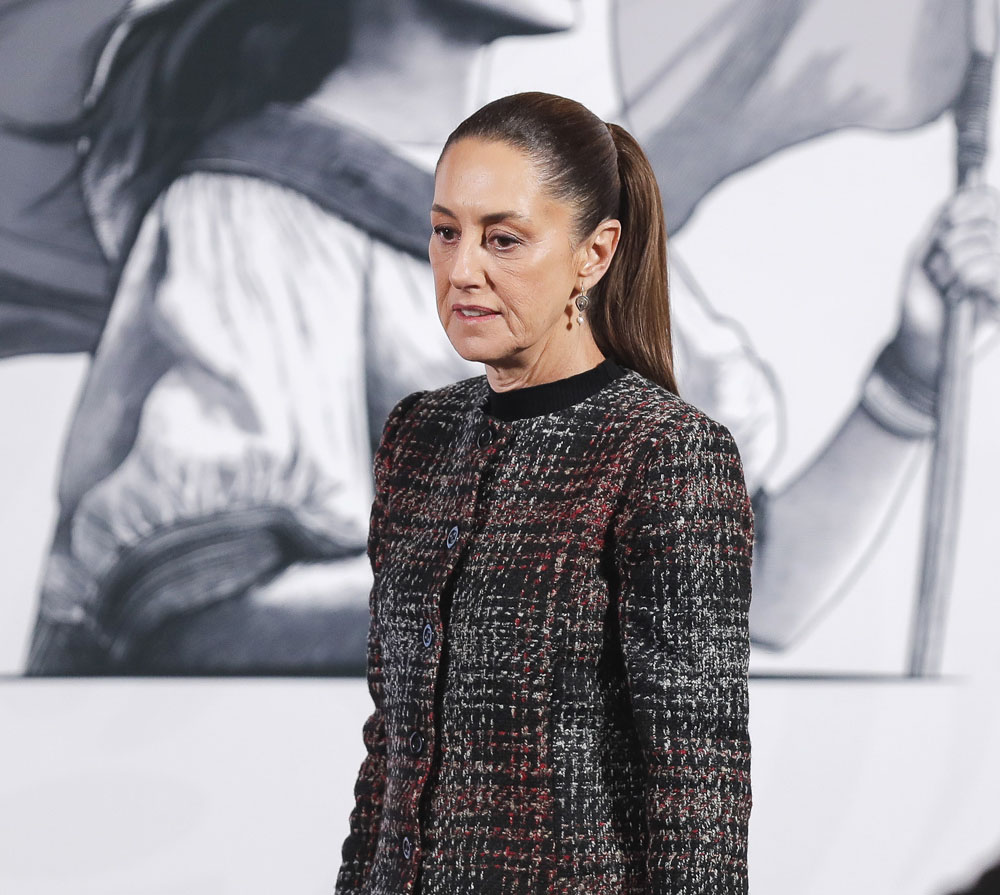 Sheinbaum pide a migrantes “no dejarse engañar” por traficantes porque EEUU cerró el asilo