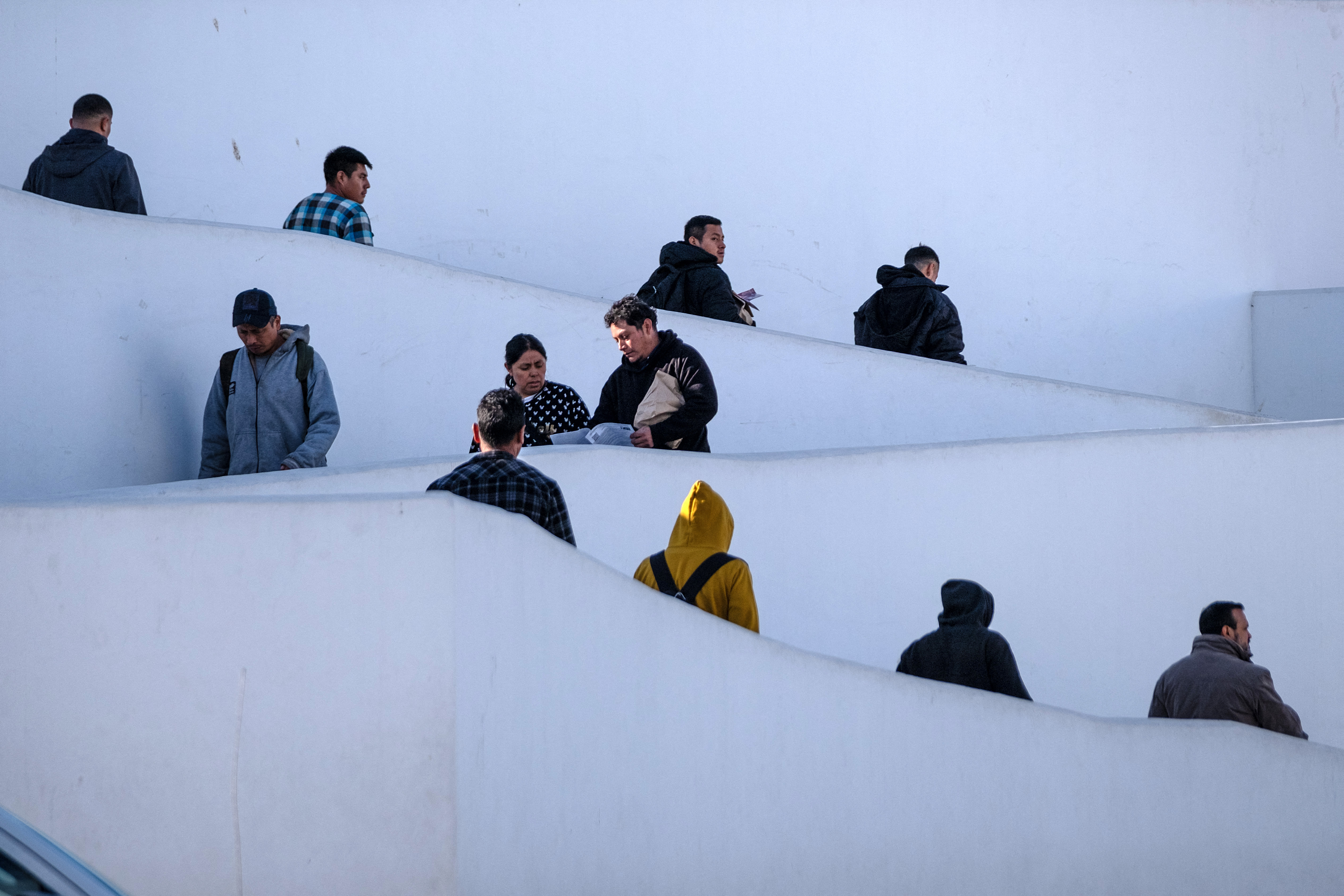 ¿Trump deporta a criminales, o a trabajadores esenciales?