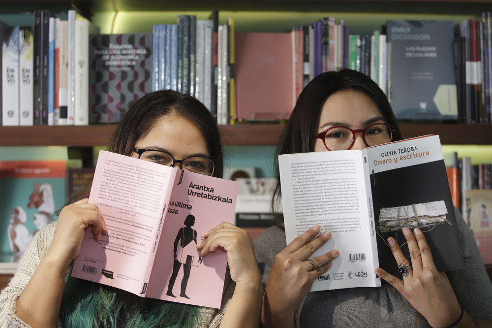 Una librería feminista acerca los textos escritos por mujeres al centro de México