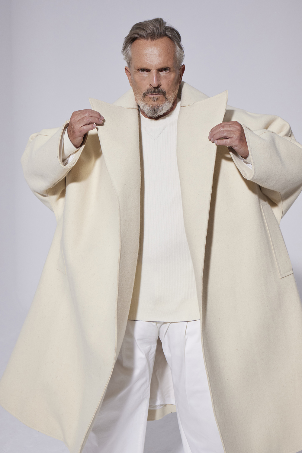 Miguel Bosé afirma que México “es su segunda patria” tras salir de una España “imposible”