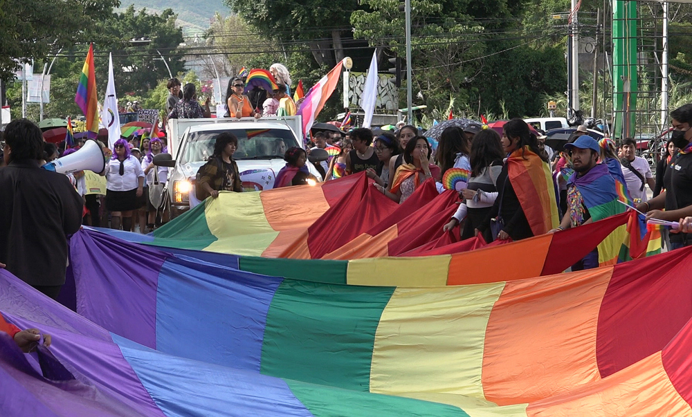 Ciudad de México aprueba una ley que reconoce a las personas de género no binario