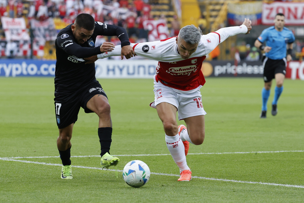 2-1. Deportes Iquique vence por penaltis a Santa Fe y espera por Boca o Alianza Lima
