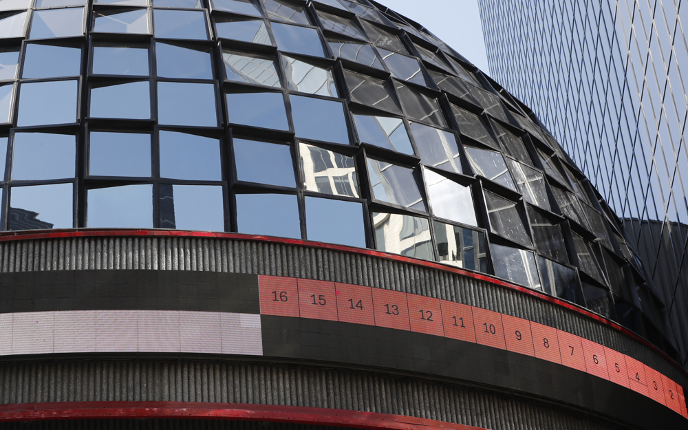 La Bolsa mexicana cae 1,22 %, hasta las 53.050 unidades y liga su tercer retroceso al hilo