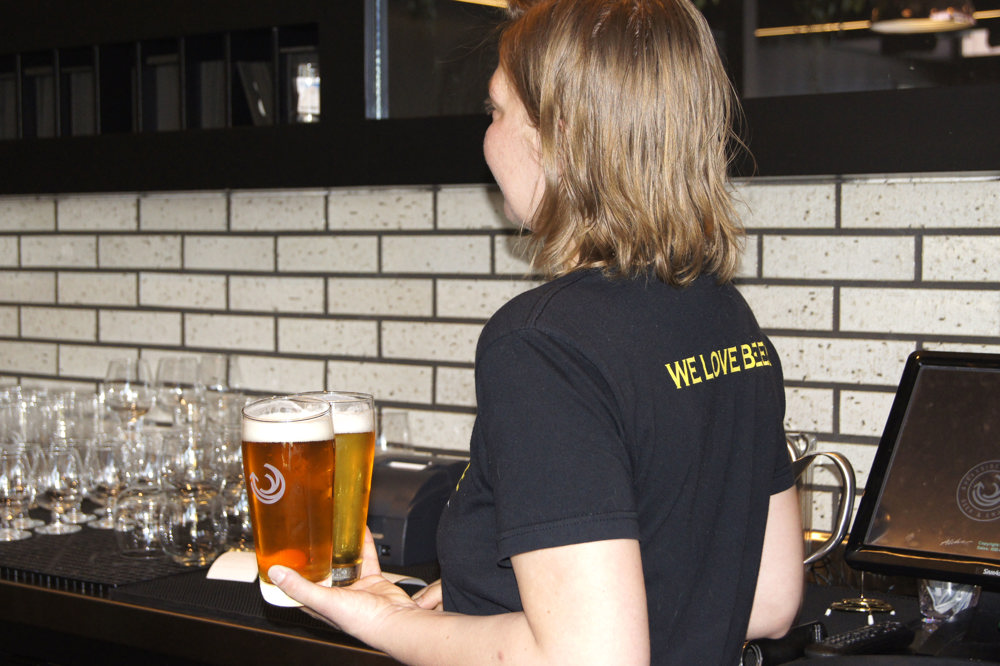 Vinos, cervezas y licores estadounidenses desaparecen de las tiendas canadienses