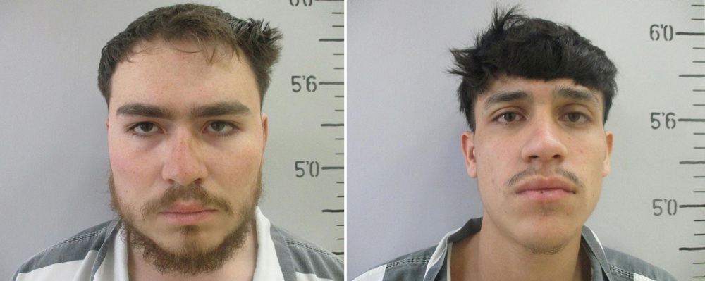 Arrestan a dos jóvenes acusados de lanzar drogas y tabaco con un cañón a reos en Luisiana