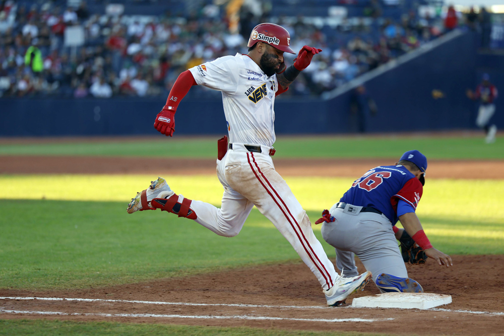 Leones del Escogido se matricula en la final