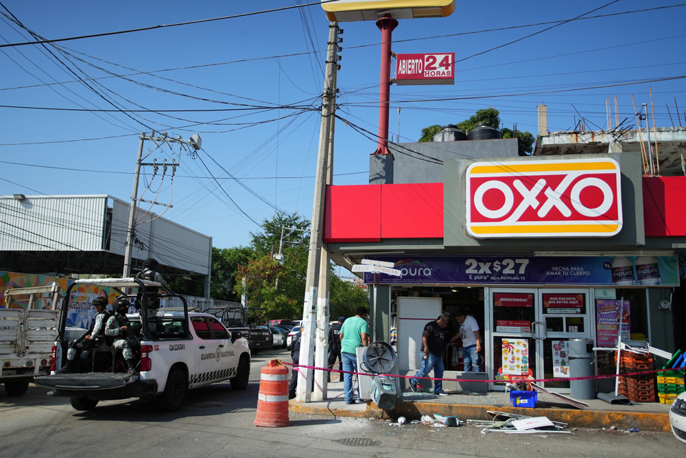 Dos muertos tras explosión de artefacto casero ante la Secretaría de Seguridad de Acapulco