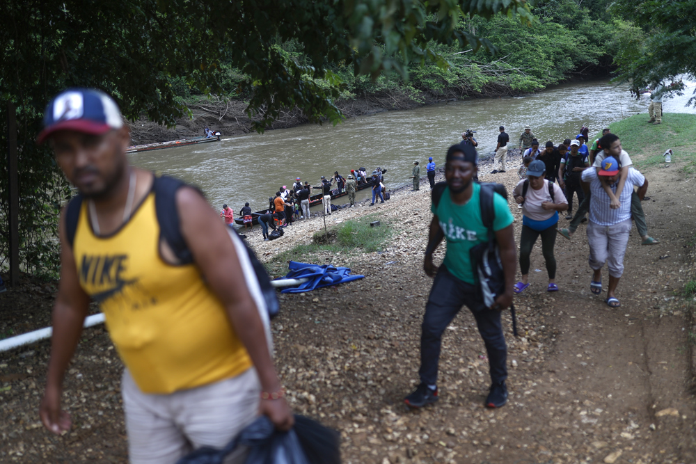 Más de 400.000 migrantes pasaron el Darién en 2024, según Defensoría del Pueblo colombiana