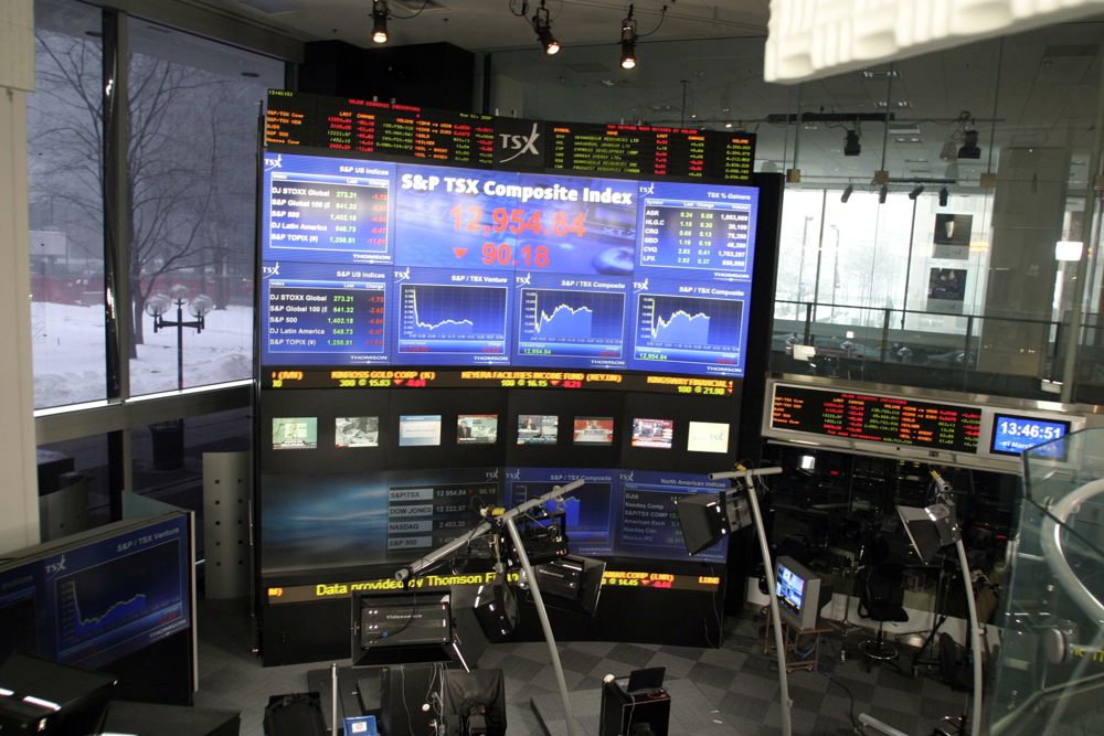 El dólar canadiense cae a sus niveles más bajos en dos décadas por los aranceles de Trump