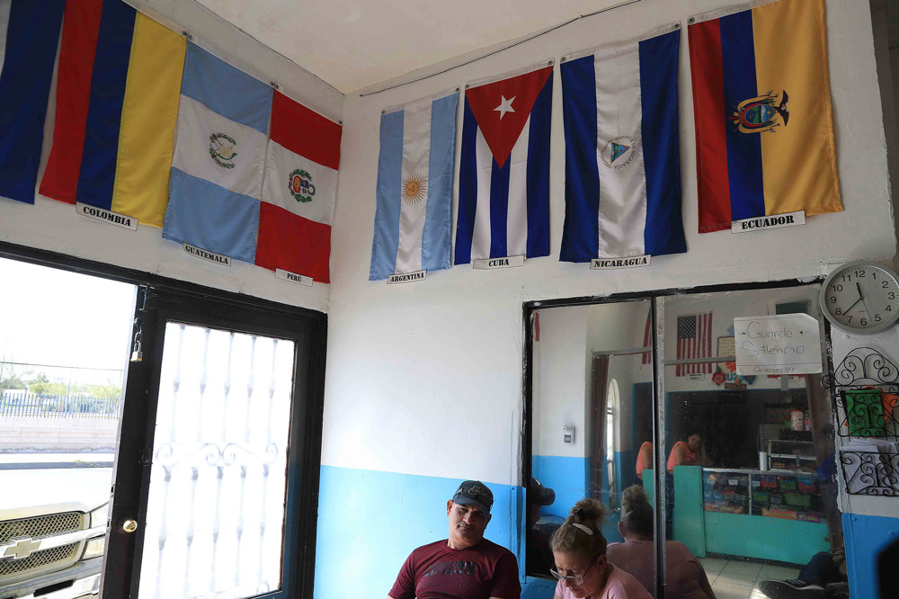 EEUU congela las solicitudes migratorias de las personas que llegaron al país con “parole”