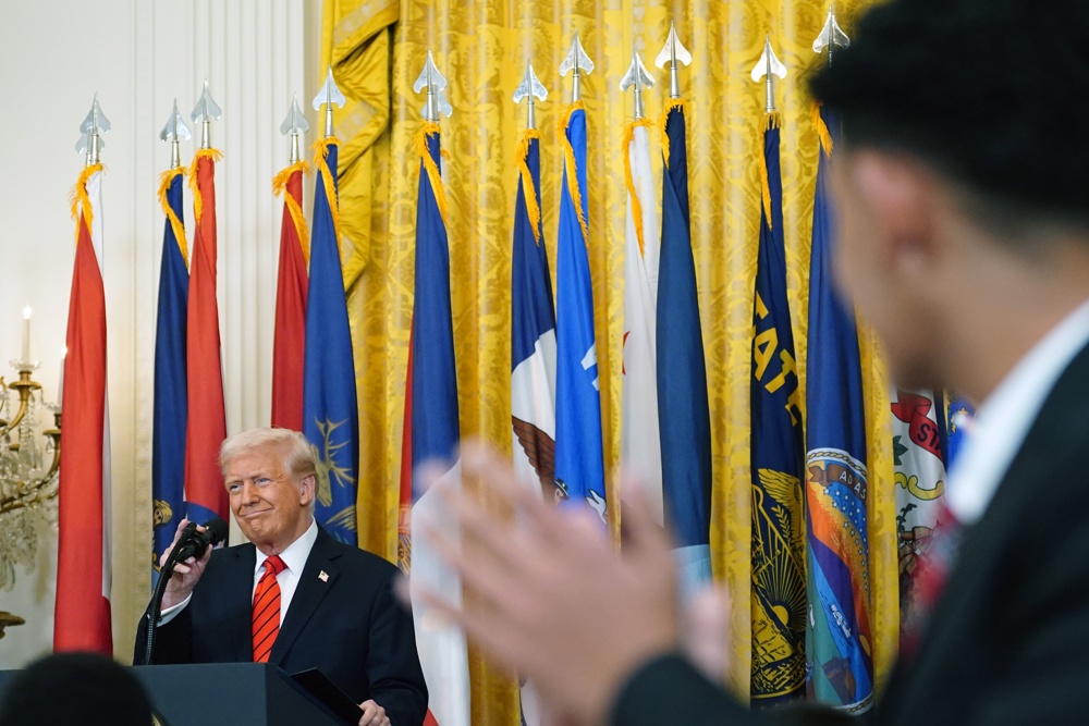 Trump firma orden para impulsar la producción de tierras raras, sector dominado por China