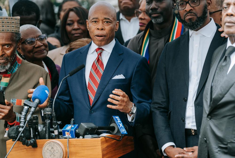 Ciudad de Nueva York exhorta a inmigrantes en carta abierta a acudir por cuidados de salud