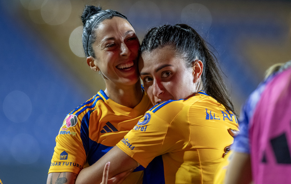 El Tigres UANL vence al Guadalajara con gol y asistencia de Ovalle
