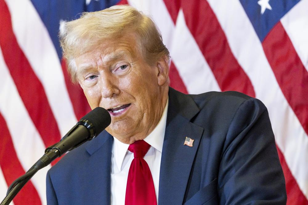 Trump decide pausar hasta el 2 de abril los aranceles a México tras hablar con Sheinbaum