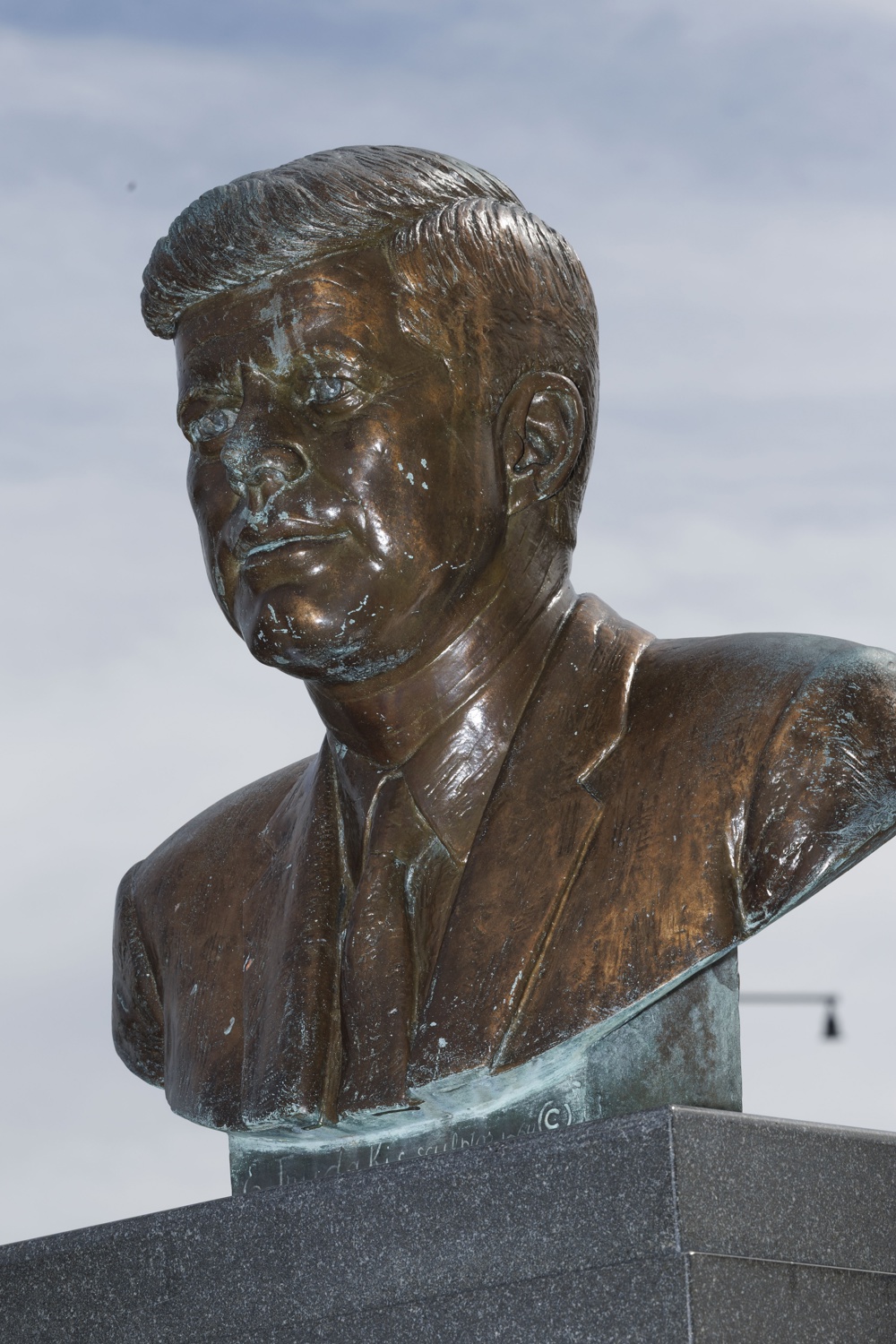 EE.UU. desclasifica archivos inéditos sobre el asesinato de Kennedy por orden de Trump