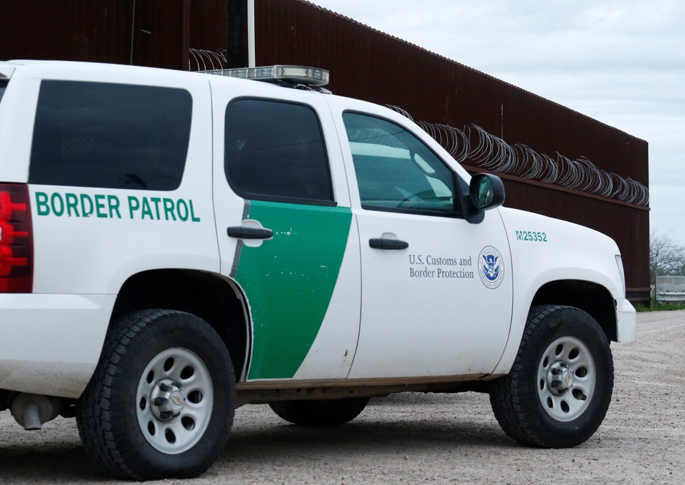 Operativo de Patrulla Fronteriza en autopista deja 25 inmigrantes detenidos en Misisipi