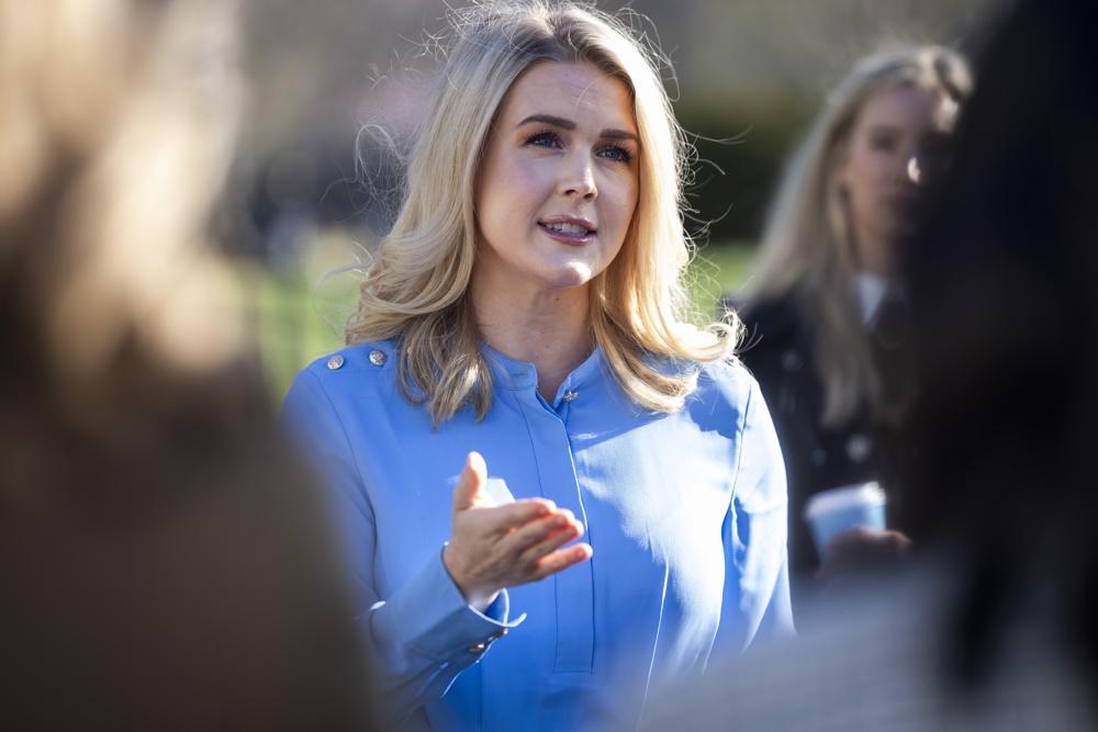 La Casa Blanca defiende que aranceles a los coches crearán puestos de trabajo en EE.UU.