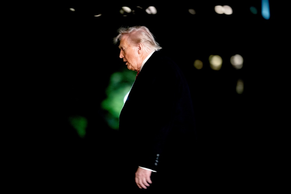 Trump vuelve a cargar contra el juez que ha bloqueado sus deportaciones sumarias