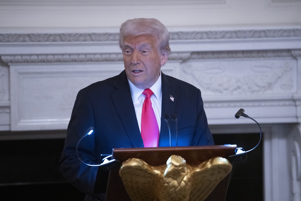 Demandan al Gobierno Trump para detener las “expulsiones aceleradas” de inmigrantes