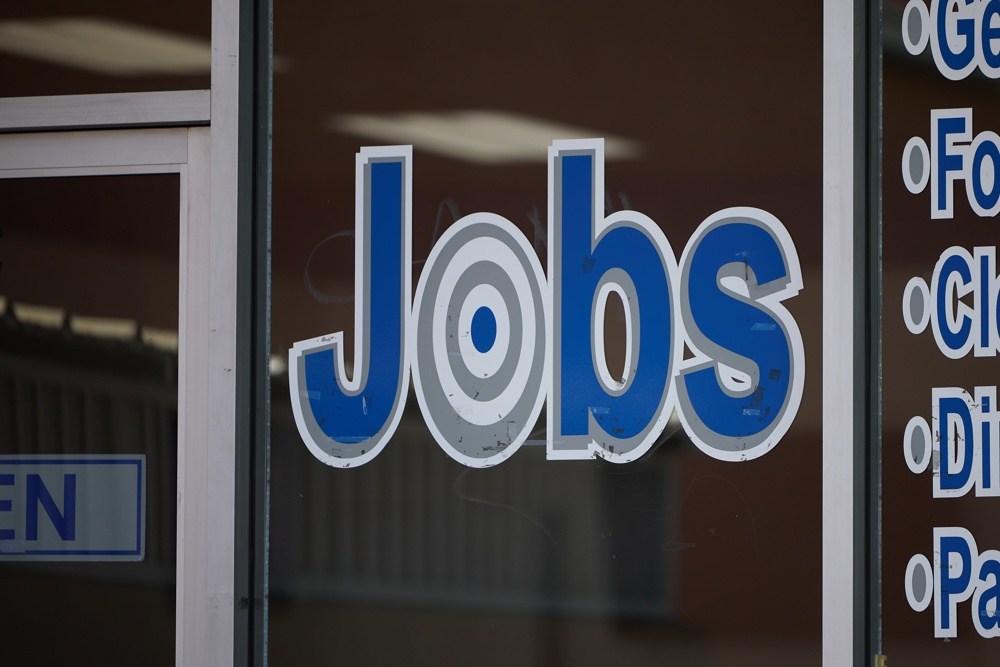 Despidos federales en EEUU arrojarán el peor dato mensual desde la pandemia, según informe