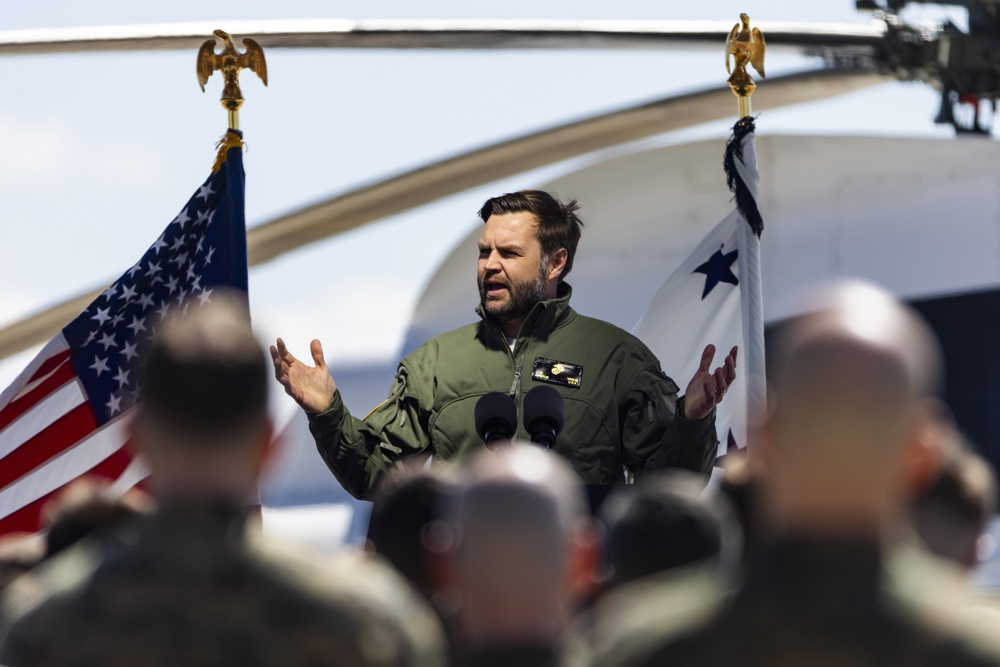 Vicepresidente de EEUU insiste en que apoyó en todo momento a Trump en el ataque en Yemen