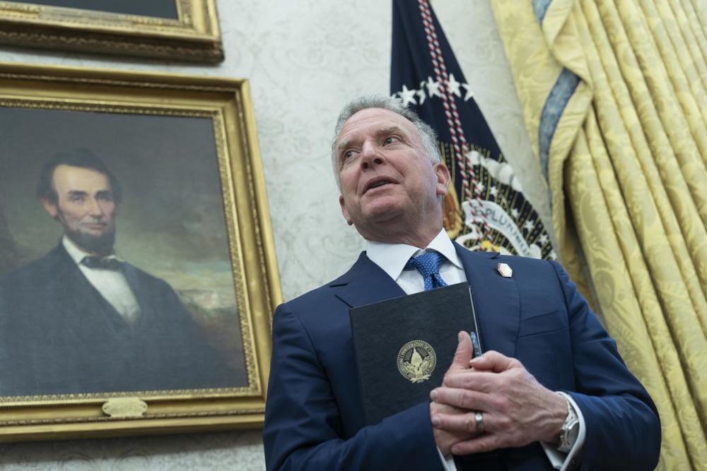 EE.UU. presiona a Irán para negociar su programa nuclear y evitar una acción militar