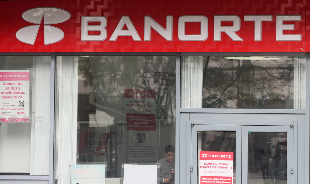 Banorte analiza vender o fusionar Bineo, su banco digital, tras un año de operación