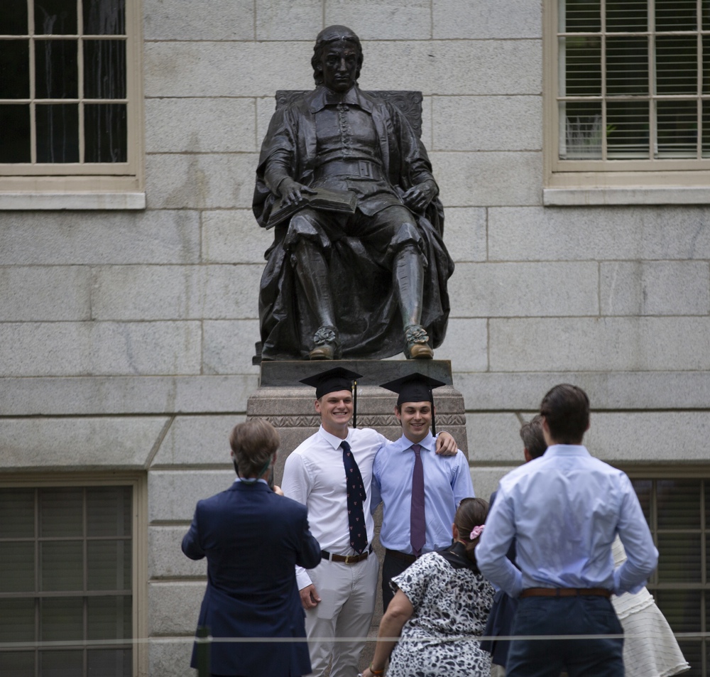 La Administración Trump congela 2.200 millones de dólares a la Universidad de Harvard