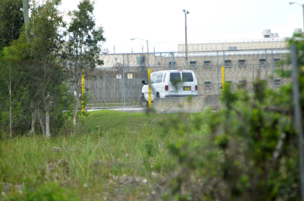 Denuncian ante la ONU abusos humanitarios en el centro de inmigrantes de Krome en Miami