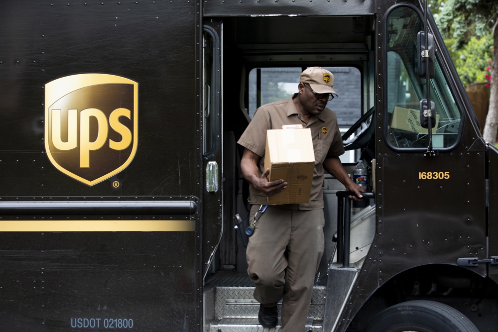 UPS despedirá a unos 20.000 empleados por reducción en entregas con Amazon