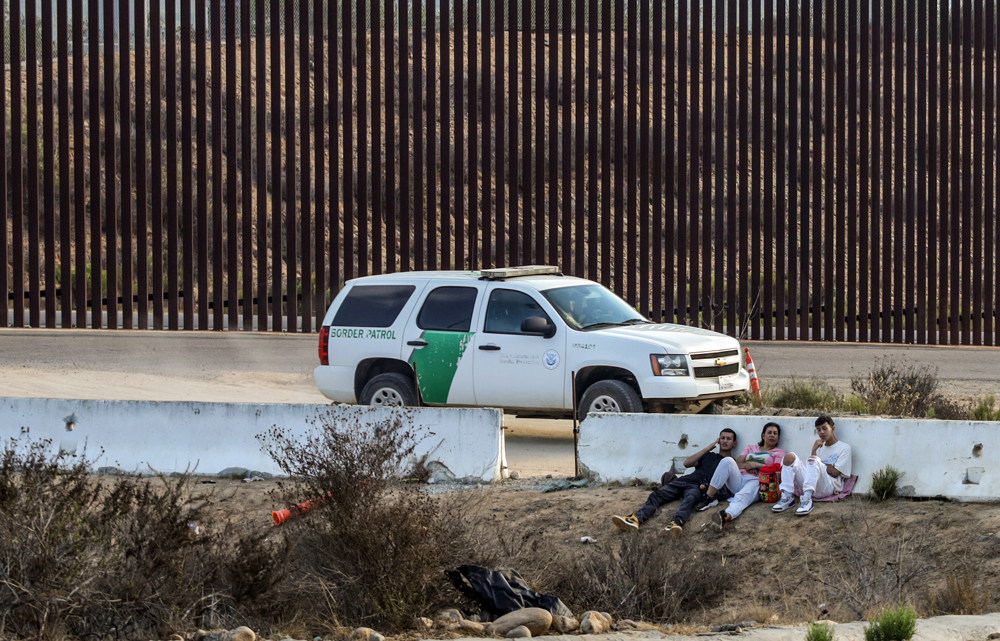 Jueza de California prohíbe los arrestos de la Patrulla Fronteriza sin orden judicial