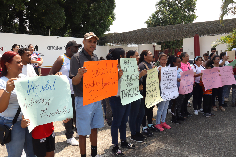 Venezolanos aumentan sus protestas en el sur de México para exigir vuelos de repatriación