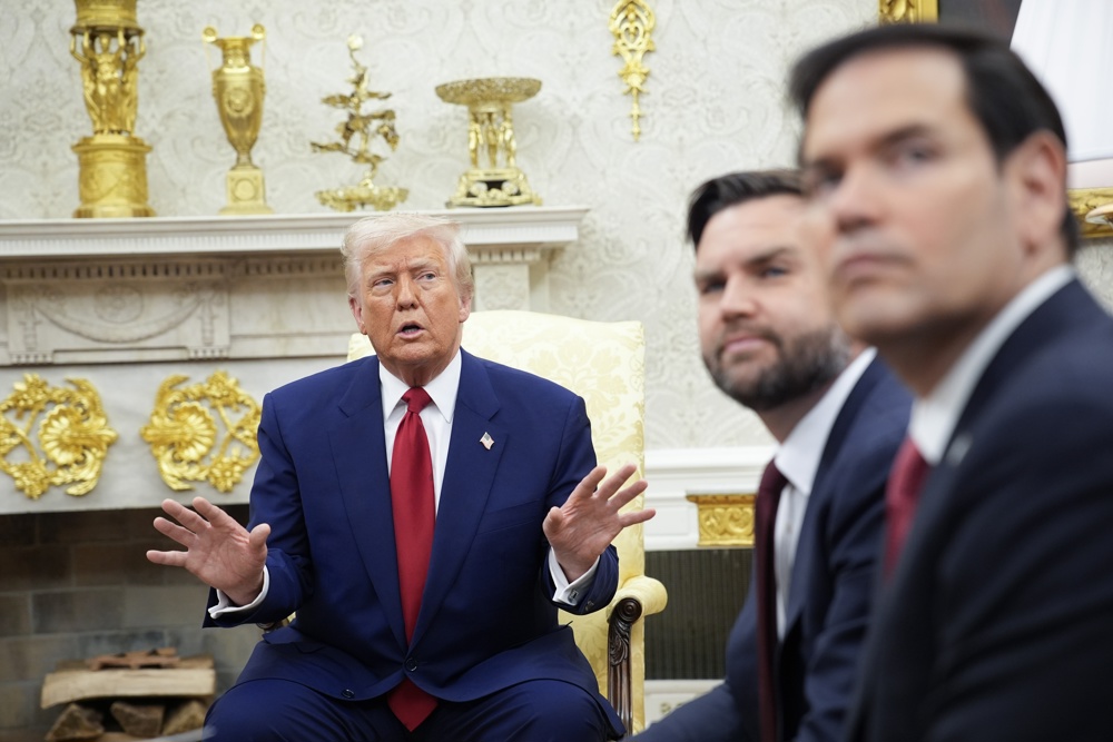 La administración de Trump despide a una oficial naval de EE. UU. en la OTAN