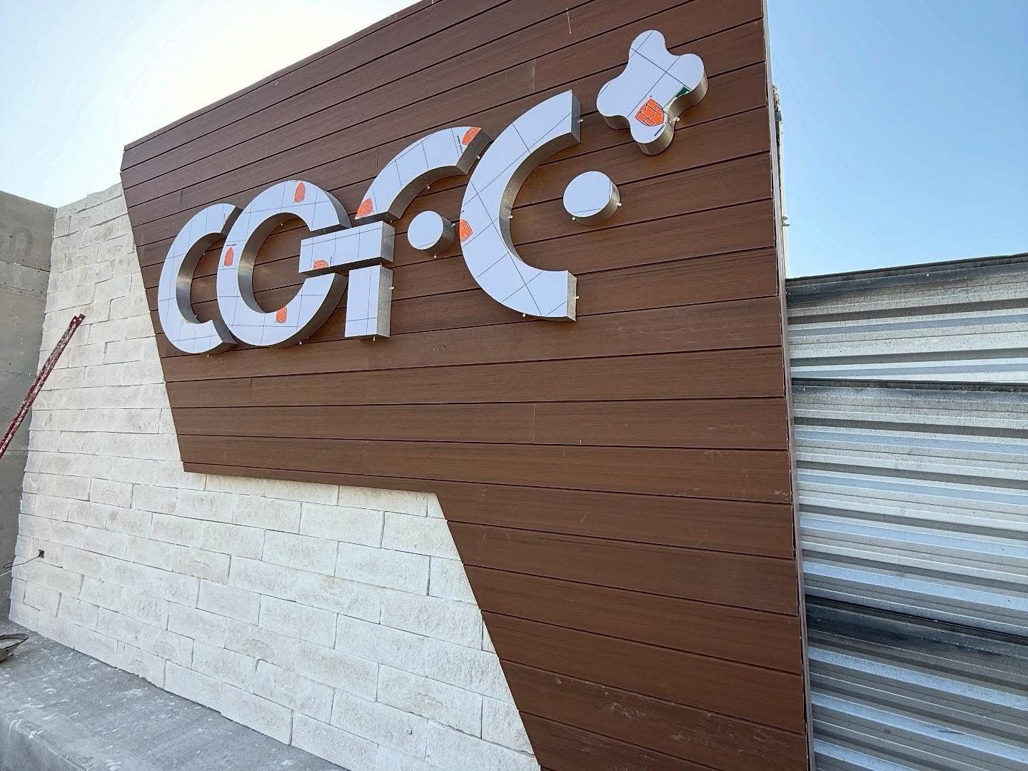 Cafetería robótica llega a Reynosa: innovación tecnológica servida en vaso térmico