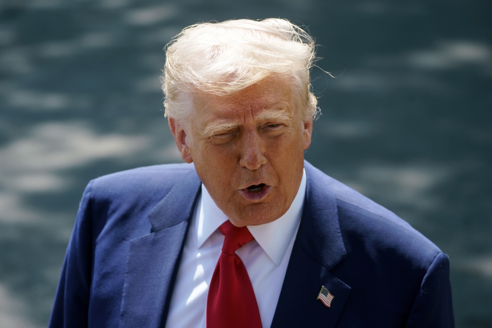 Trump dice que él sería un gran papa, pero se inclina por el cardenal Dolan