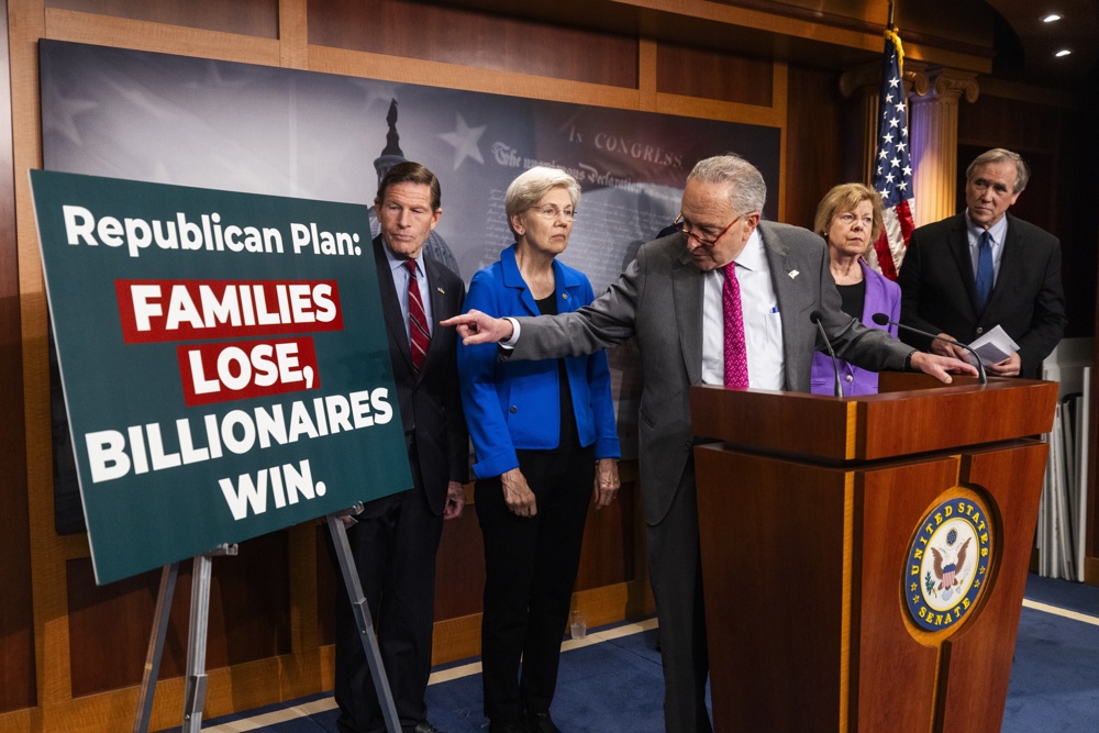 Demócratas critican aranceles de Trump: una “subida de impuestos” y amenaza de recesión