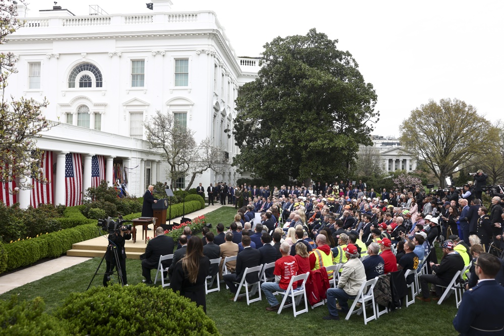 Trump anuncia un arancel del 34% para China, que se suma al 20% vigente, y 26% para India