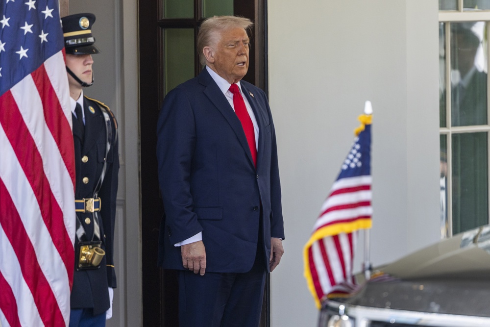 Trump insiste ante Bukele en su deseo de expulsar estadounidenses a El Salvador