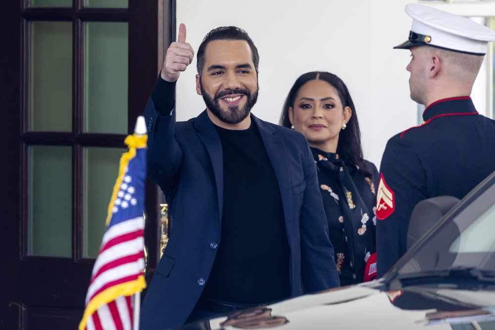 Bukele planea duplicar el tamaño de la megacárcel que alberga a inmigrantes, según WSJ