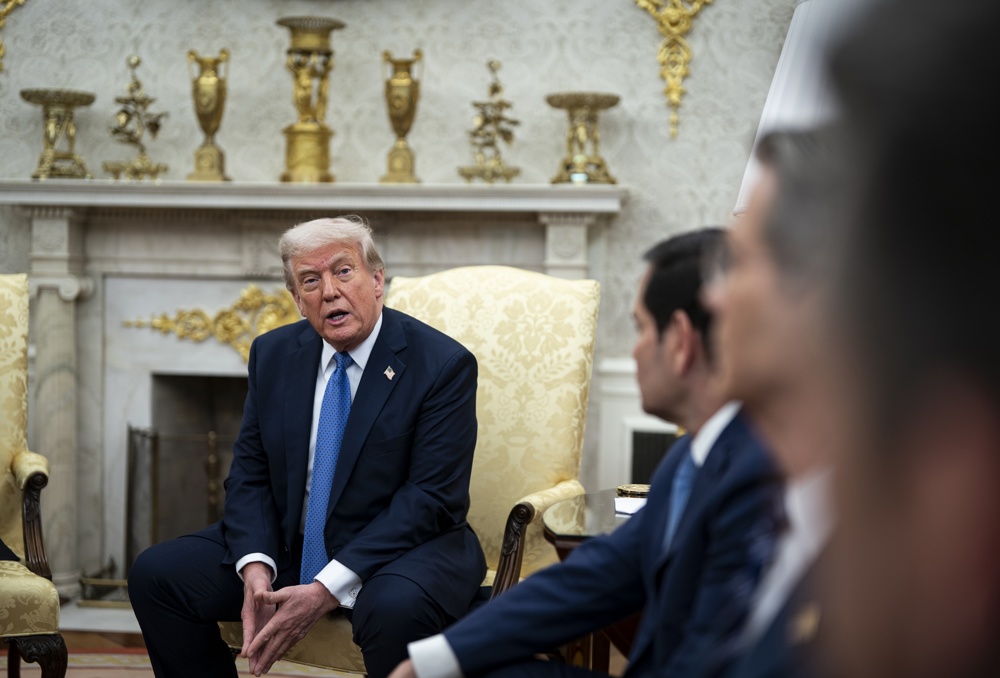 Trump rompe los protocolos y pide la anexión de Canadá el día de sus elecciones