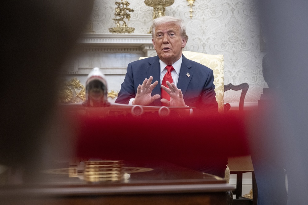 Trump recrudece críticas a Harvard y dice que “ya no debería recibir fondos federales”