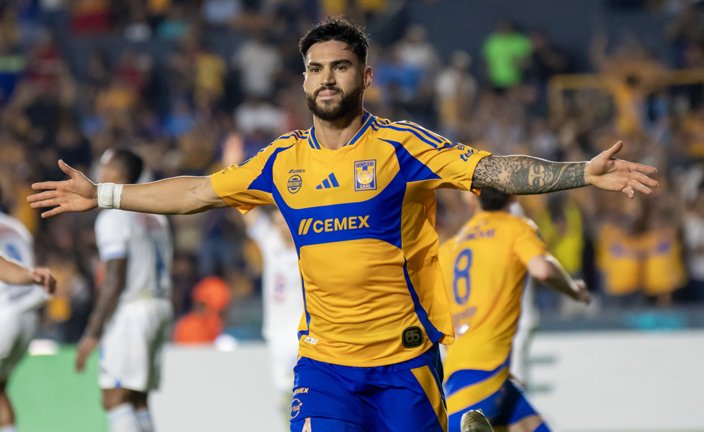 1-1. Cruz Azul empata 1-1 en casa del Tigres UANL, en el inicio de las semifinales