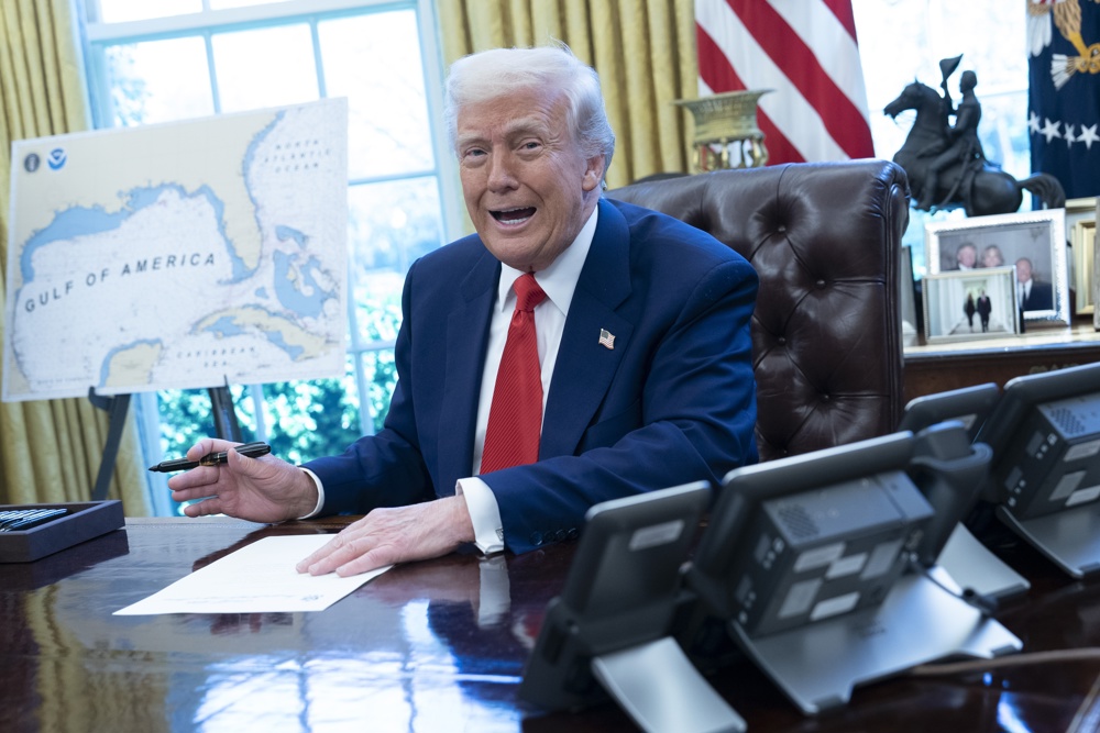 Consejero de Trump admite que el mercado de deuda hizo más urgente la pausa en arancelaria