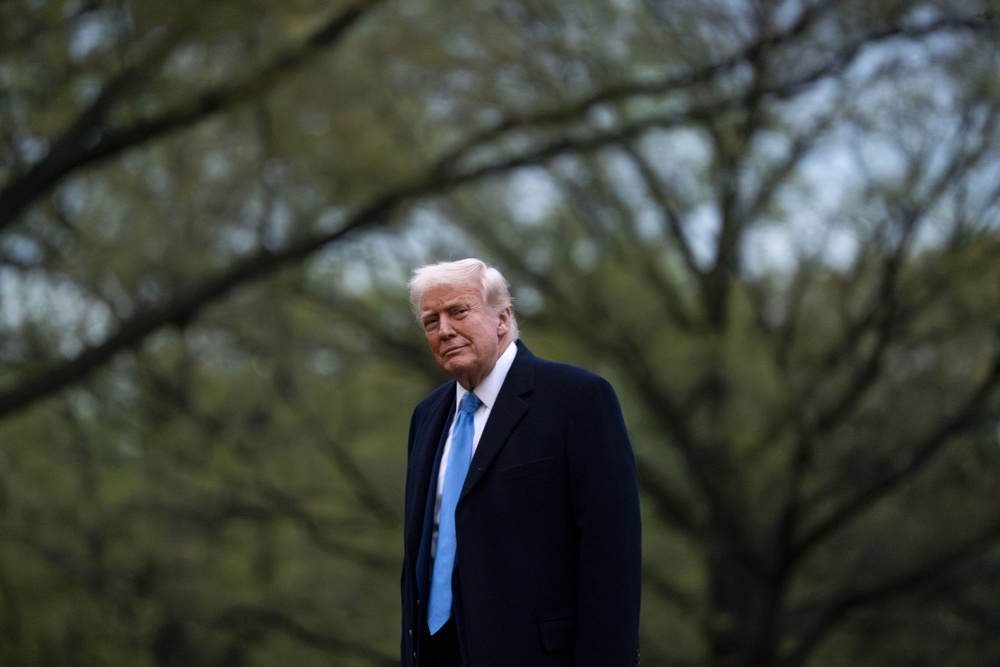 Trump habla con el primer ministro japonés de futuras negociaciones sobre los aranceles