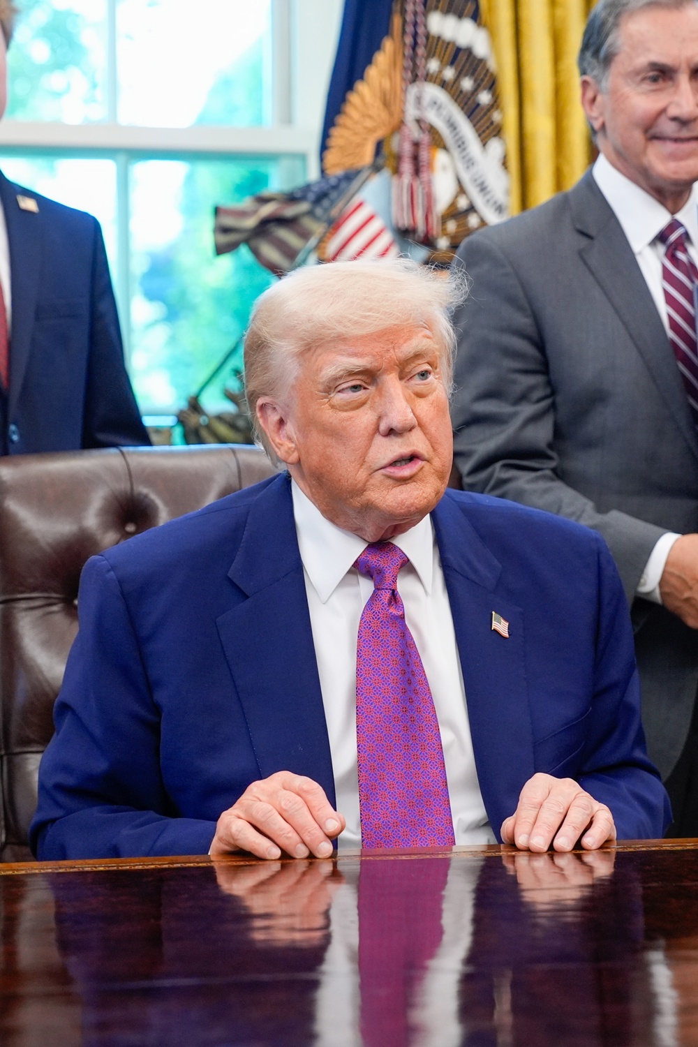 La Justicia bloquea temporalmente plan de despidos masivos de Trump