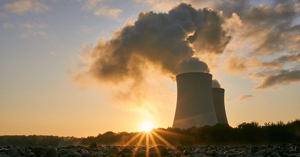 Trump firma ordenes ejecutivas para impulsar el desarrollo de la energía nuclear