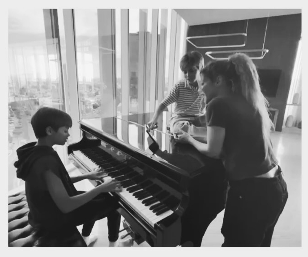 Los hijos de Shakira y Piqué debutan en la música con el tema ‘The One’
