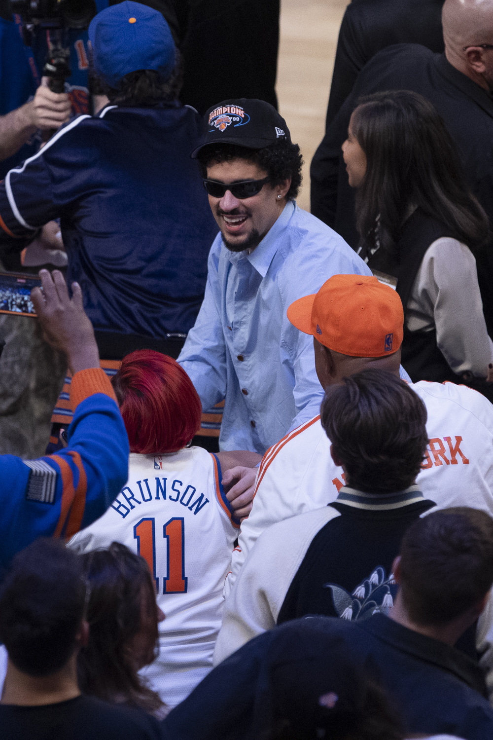 Bad Bunny, Lenny Kravitz y otras figuras se ilusionan con los New York Knicks