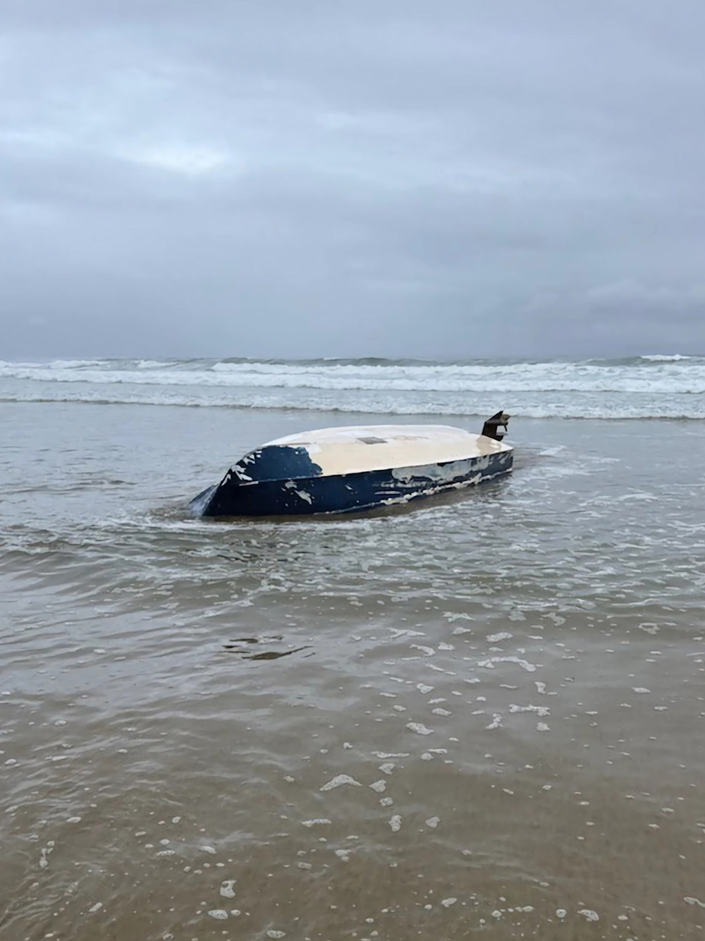 EEUU suspende la búsqueda de siete inmigrantes tras naufragio en el mar de California