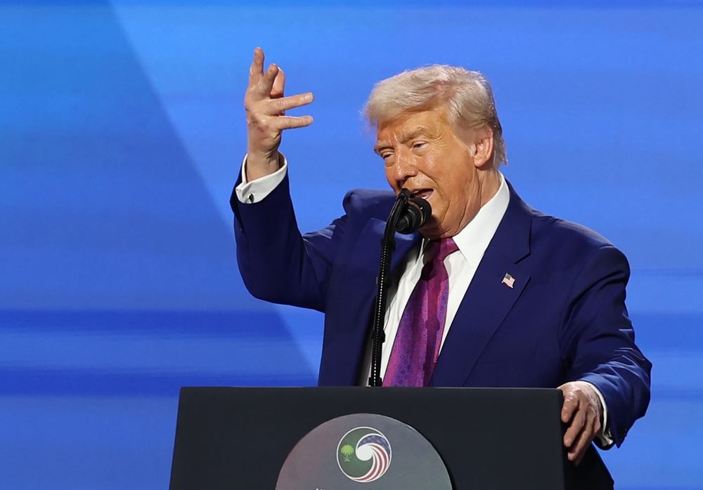 Unas 200 personas cenarán con Trump tras gastar un mínimo de 54.000 dólares en su memecoin